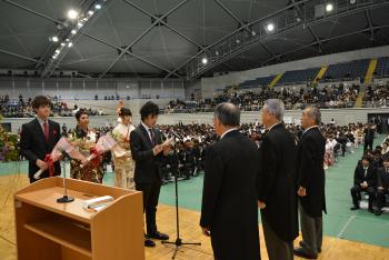 謝辞、花束贈呈