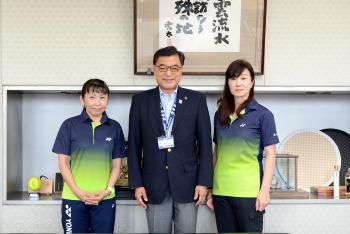 選手と市長